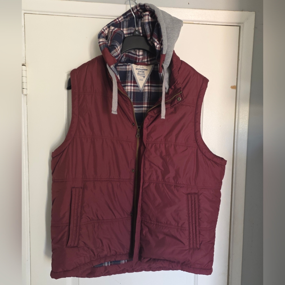 Men's Weatherproof Vintage Red Hooded Puffer Vest with Plaid Lining NWOT XL